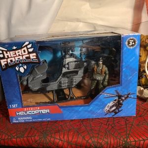 130926 NEW Hero Force Stealth Helicopter Action Figure Pilot Military Toy Set Ag